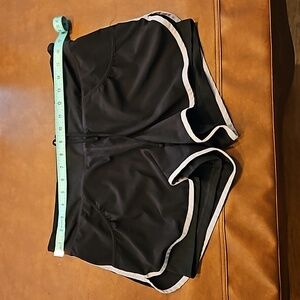 LUCY running shorts Size LARGE L